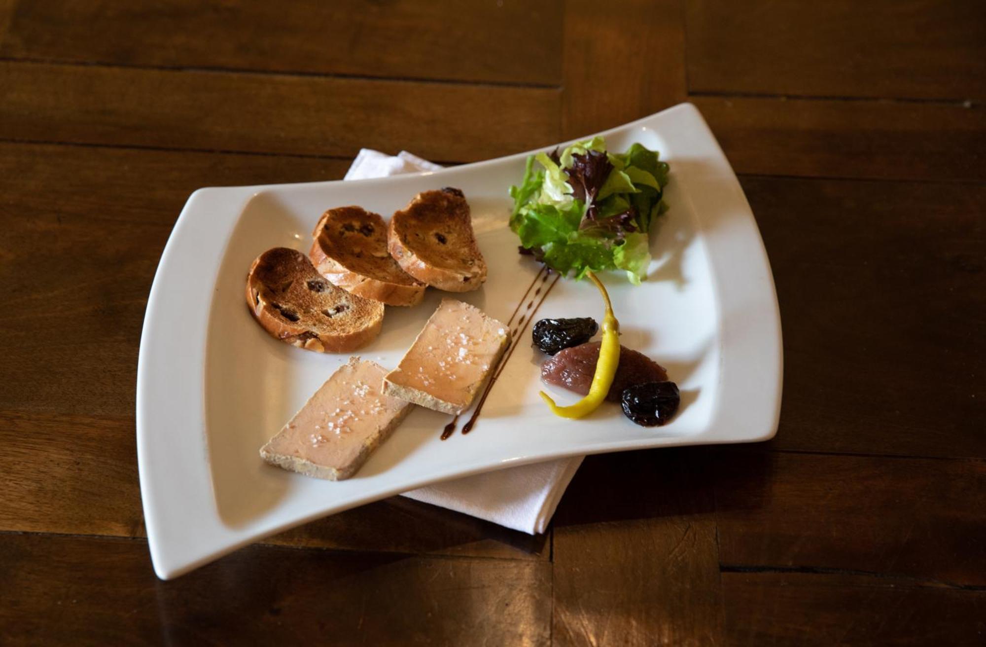 Hotel Restaurant Pecoitz 圣让皮耶德波尔 外观 照片