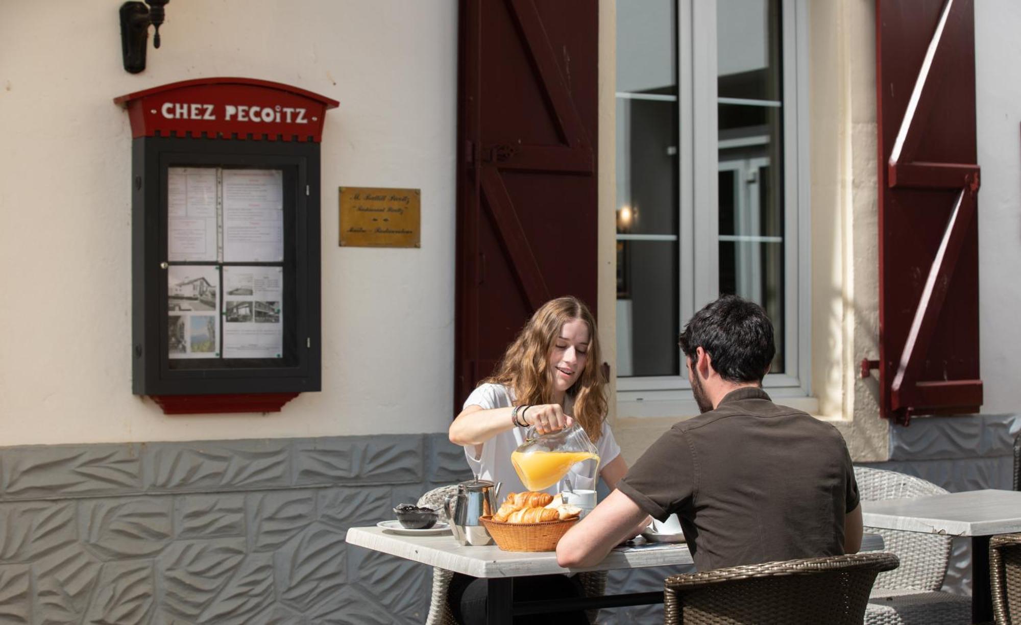 Hotel Restaurant Pecoitz 圣让皮耶德波尔 外观 照片